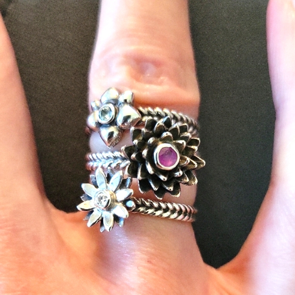 Sterling Silver Floral Stacking Ring Set Sz 5